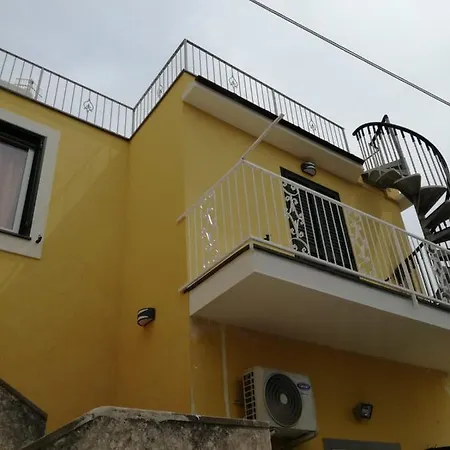 Dalla Maestra Lucia * Procida